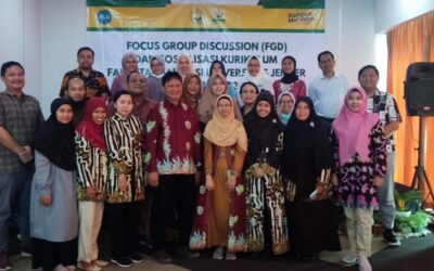 Selaraskan dengan Standar Kompetensi Apoteker 2023, Fakultas Farmasi adakan Focus Group Discussion dan Workshop Kurikulum Baru 2023