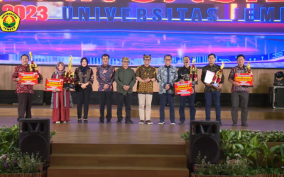 FAKULTAS FARMASI JUARA LOMBA PADUAN SUARA DI GELARAN SEMARAK BULAN PANCASILA UNIVERSITAS JEMBER