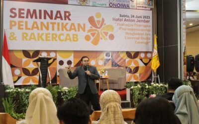 Fakultas Farmasi Universitas Jember Turut Serta Dalam Rangkaian Acara Seminar Nasional, Pelantikan, dan Rakercab Ikatan Apoteker Indonesia (IAI) Jember: TANTANGAN PENERAPAN PHARMAPRENEURSHIP MENGHADAPI ERA UNIVERSAL HEALTH COVERAGE