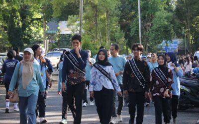 Dies Natalis ke-22 Fakultas Farmasi: Semarak Fun Walk di Puncak Perayaan