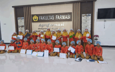 Fun Science in Pharmacy: Siswa-Siswi SDIT Harapan Umat Jember “Belajar, Bermain, Ber-eksperimen” di Fakultas Farmasi UNEJ
