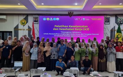 Fakultas Farmasi UNEJ adakan Pelatihan K3 Penanganan Kebakaran Wujudkan Lingkungan Kerja Aman dan Tanggap Darurat